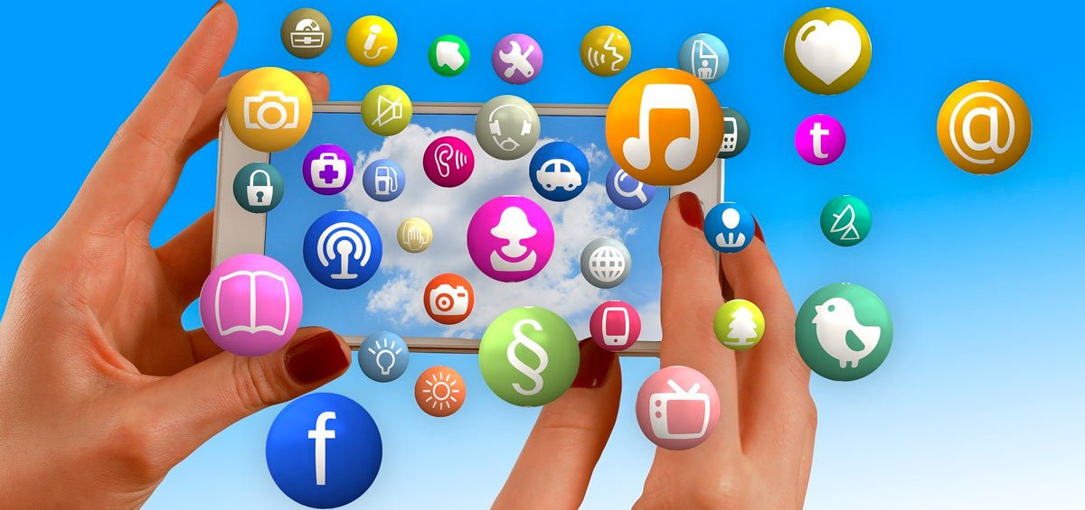 Les enjeux du community management pour une plus grande visibilité sur l'Internet et les réseaux sociaux